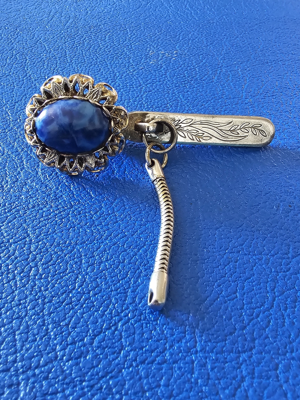 Vintage Estate King's Key Finder Los Angeles Blue Cabochon Silver Tie Tack